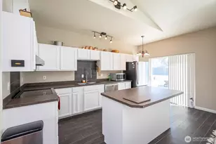 813 NW Sunburst Ct, Moses Lake, WA 98837 - Photo 15
