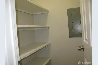 710 10th Street NE #D, Auburn, WA 98002 - Photo 3