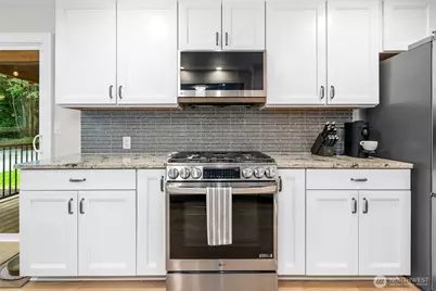 18104 NE 196th Street, Woodinville, WA 98077 - Photo 11
