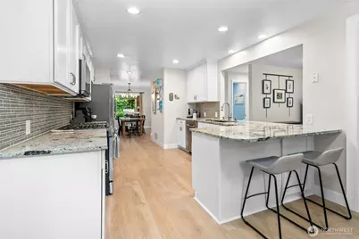 18104 NE 196th Street, Woodinville, WA 98077 - Photo 9