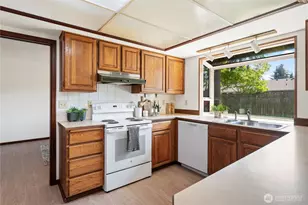 9724 58th St Ct W, University Place, WA 98467 - Photo 5
