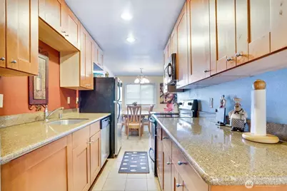 4525 S Henderson Street #302, Seattle, WA 98118 - Photo 9