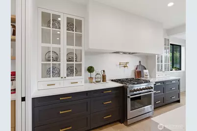 8216 23rd Avenue NE, Seattle, WA 98115 - Photo 9