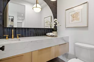 8216 23rd Ave NE, Seattle, WA 98115 - Photo 17