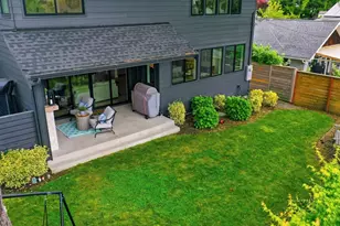 8216 23rd Ave NE, Seattle, WA 98115 - Photo 33