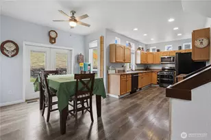 665 Tufts Ave E, Port Orchard, WA 98366 - Photo 5