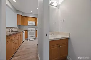 13000 Admiralty Way, Everett, WA 98204 - Photo 17