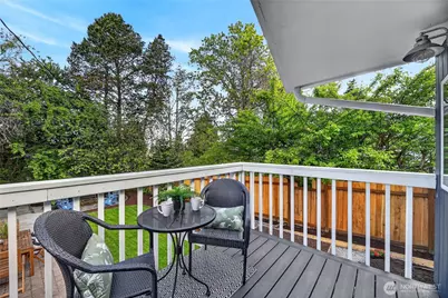 3245 45th Avenue SW, Seattle, WA 98116 - Photo 11
