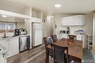 10428 137th St Ct E, Puyallup, WA 98374 - Photo 9