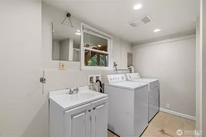 5654 48th Avenue SW, Seattle, WA 98136 - Photo 17