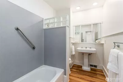 2202 E John Street, Seattle, WA 98112 - Photo 25