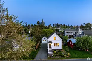 205 NE 9th St, Coupeville, WA 98239 - Photo 1