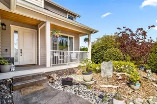 33 Zermatt Ct, Camano Island, WA 98282 - Photo 3