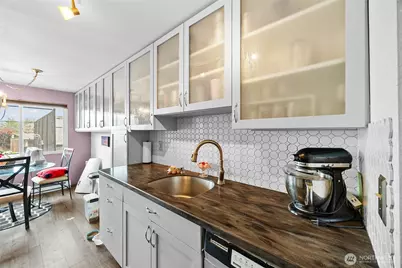 2020 Grant Avenue S #L104, Renton, WA 98055 - Photo 5