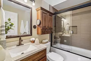 19103 SE 47th Pl, Issaquah, WA 98027 - Photo 23