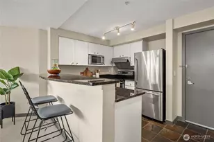 232 Belmont Ave E, Seattle, WA 98102 - Photo 5
