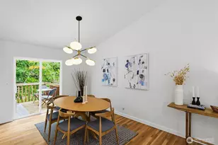 4035 NE 110th St, Seattle, WA 98125 - Photo 11