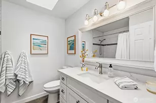 4035 NE 110th St, Seattle, WA 98125 - Photo 17