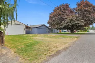 1922 S Wall St, Mount Vernon, WA 98273 - Photo 3