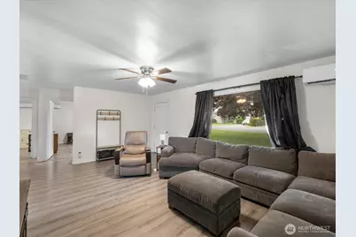 1922 S Wall Street, Mount Vernon, WA 98273 - Photo 11
