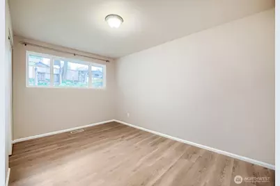 58 157th Avenue SE, Bellevue, WA 98008 - Photo 13