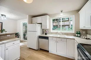 58 157th Ave SE, Bellevue, WA 98008 - Photo 9