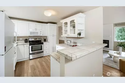 58 157th Avenue SE, Bellevue, WA 98008 - Photo 7