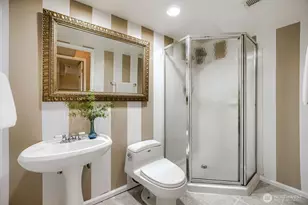 58 157th Ave SE, Bellevue, WA 98008 - Photo 17