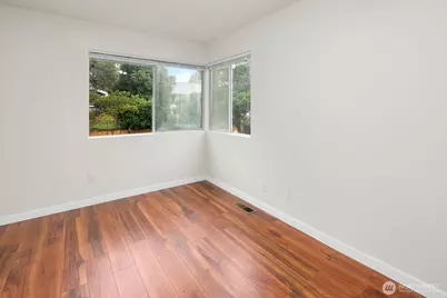 2367 S Forest Street, Seattle, WA 98144 - Photo 9