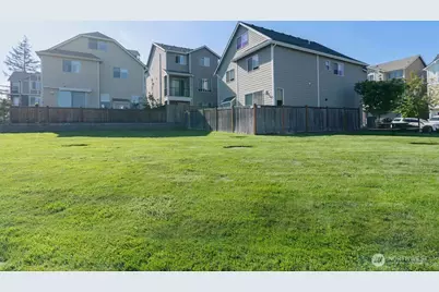 111 210th Street SW, Lynnwood, WA 98036 - Photo 17