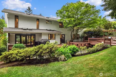 18520 NE 19th Place, Bellevue, WA 98008 - Photo 17