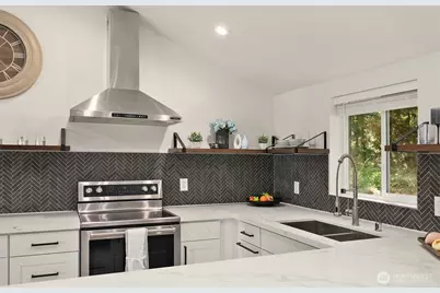 2027 219th Lane SE, Sammamish, WA 98075 - Photo 9