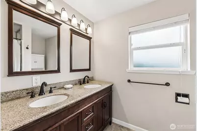 9417 44th Place NE, Seattle, WA 98115 - Photo 21