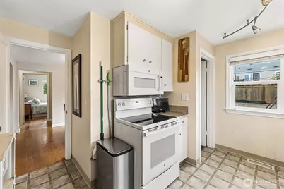 9417 44th Place NE, Seattle, WA 98115 - Photo 15