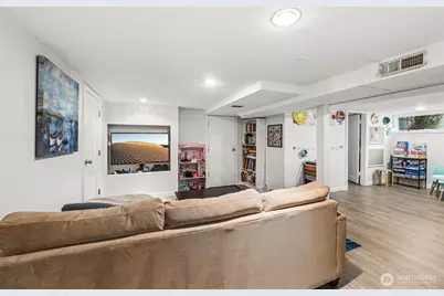 9417 44th Place NE, Seattle, WA 98115 - Photo 9