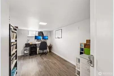 9417 44th Place NE, Seattle, WA 98115 - Photo 23