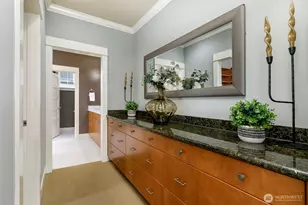 5726 Kirkwood Pl N, Seattle, WA 98103 - Photo 17