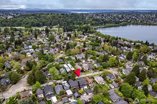 5726 Kirkwood Pl N, Seattle, WA 98103 - Photo 35