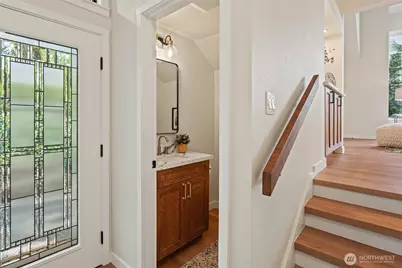 1400 Bellevue Way SE #1, Bellevue, WA 98004 - Photo 19