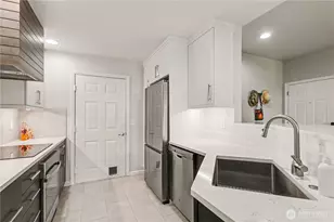 2160 Newport Way NW, Issaquah, WA 98027 - Photo 11