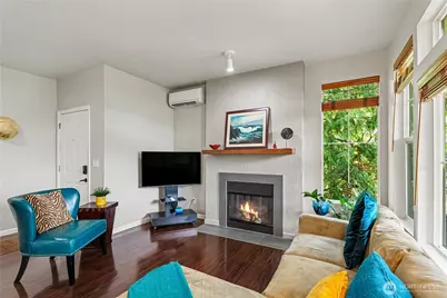 2160 Newport Way NW #6-1, Issaquah, WA 98027 - Photo 5