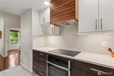 2160 Newport Way NW #6-1, Issaquah, WA 98027 - Photo 13
