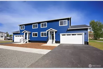 1116 Sumas Avenue #2, Sumas, WA 98295 - Photo 1