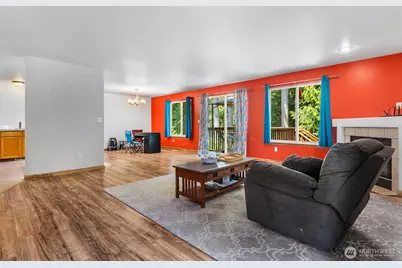 18211 58th Street Ct E, Lake Tapps, WA 98391 - Photo 5