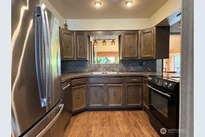 23 W Hale Avenue, Omak, WA 98841 - Photo 7