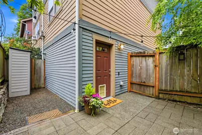 725 N 95th Street #B, Seattle, WA 98103 - Photo 23