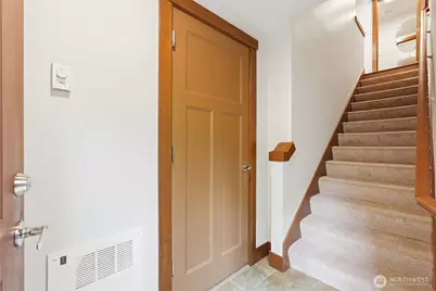 725 N 95th Street #B, Seattle, WA 98103 - Photo 3