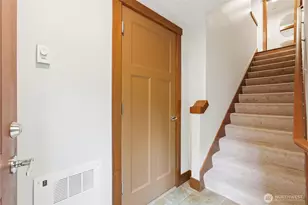 725 N 95th St, Seattle, WA 98103 - Photo 3