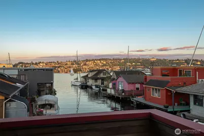 2466 Westlake Avenue N #11, Seattle, WA 98109 - Photo 23