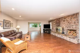 18816 51st St E, Lake Tapps, WA 98391 - Photo 9